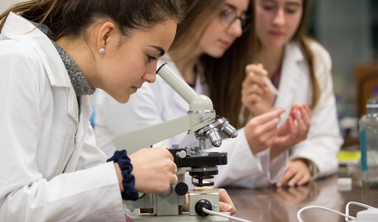 Ciencias y tecnología en Bachillerato en el Colegio Urdaneta